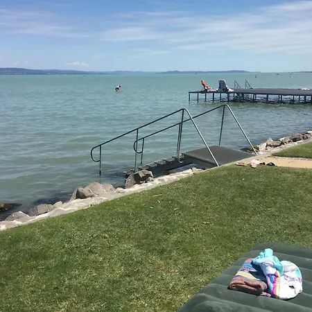 Hunor Koeztarsasag Apartmanok 아파트