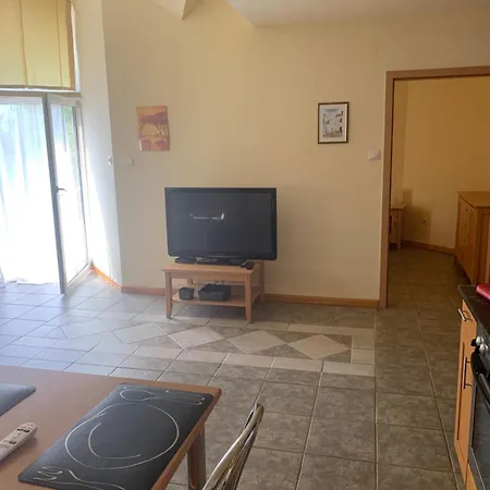 Hunor Koeztarsasag Apartment