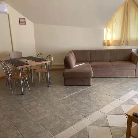 Hunor Koeztarsasag Apartment