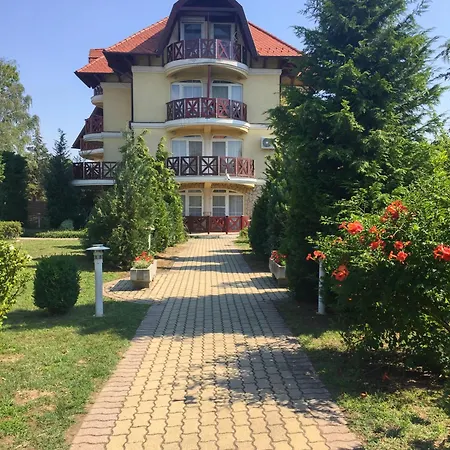 Apartament Hunor Koeztarsasag