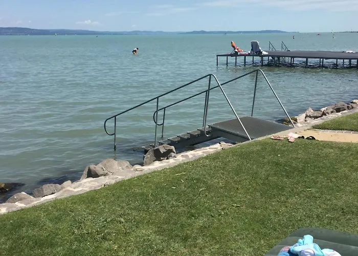 Hunor Koeztarsasag Apartmanok 아파트