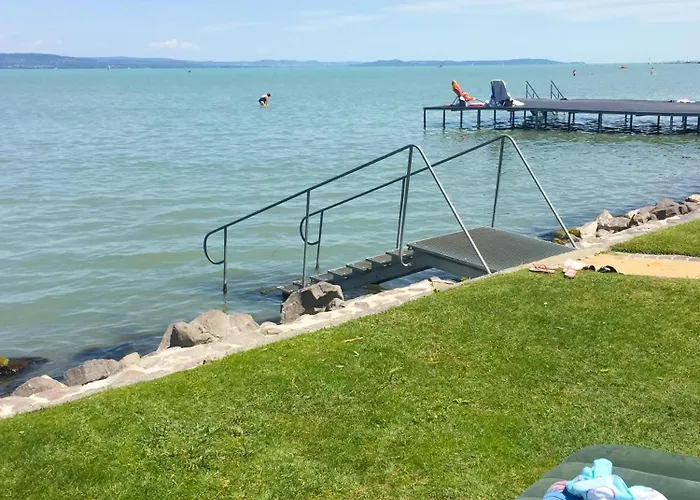 Hunor Köztársaság *